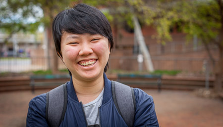 1/100 sec at f / 4.0