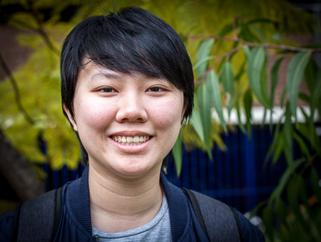 1/100 sec at f / 4.0